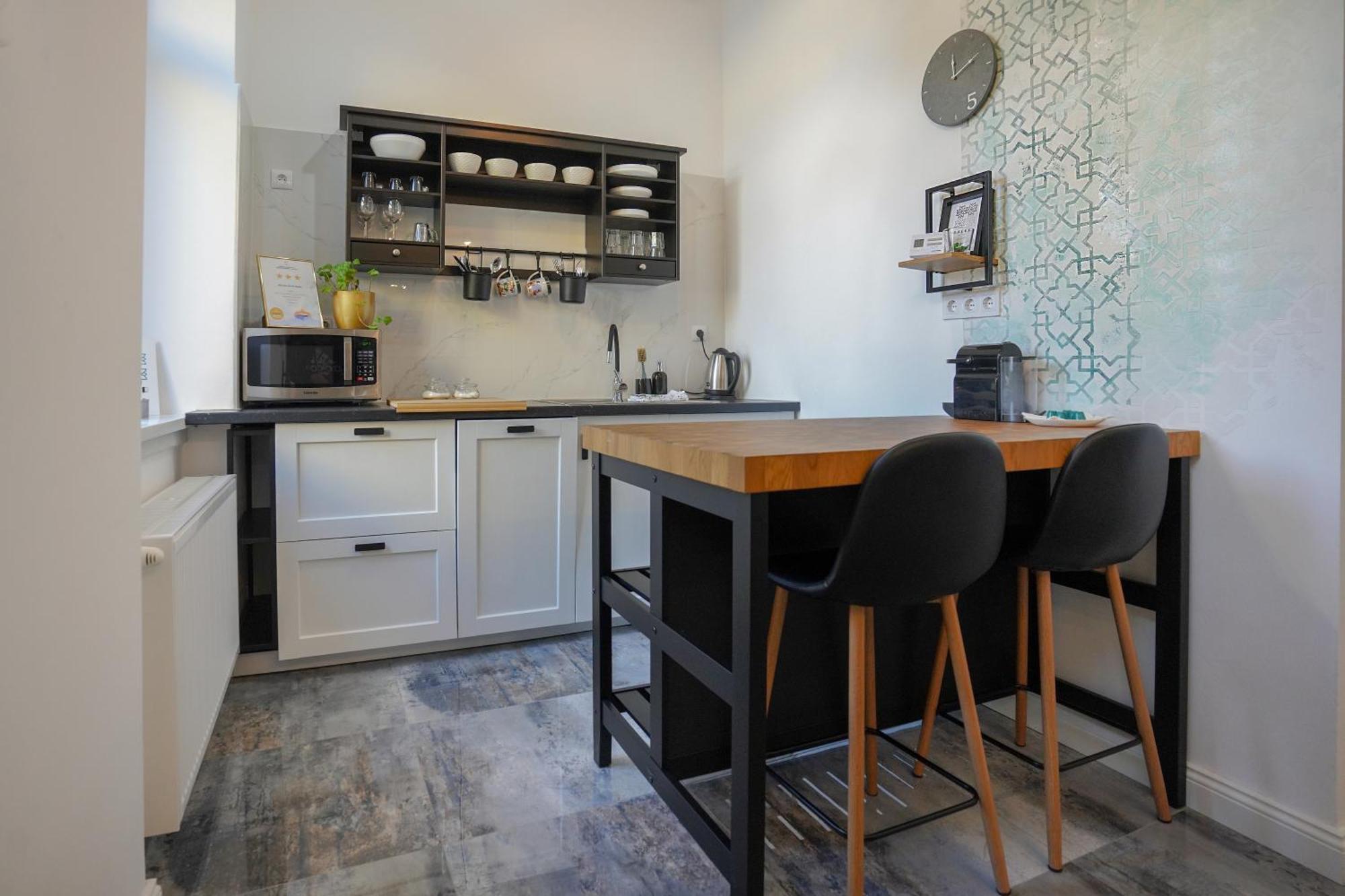 Decor Apartman Eger Buitenkant foto